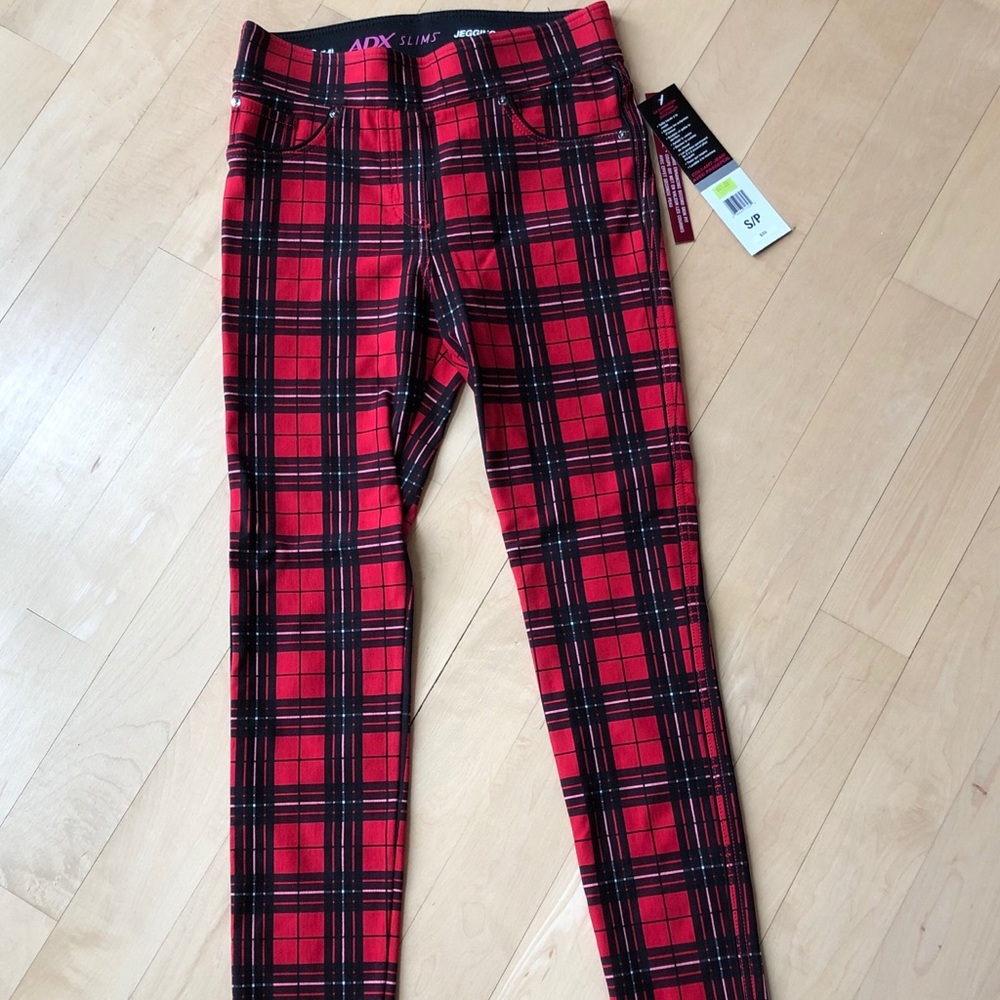 Red Plaid Jegging NWT
